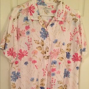 Dress barn short sleeved floral blouse 1X